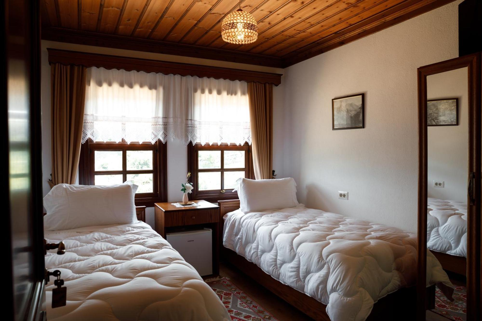 Hotel Pashai Gjirokaster Exterior photo
